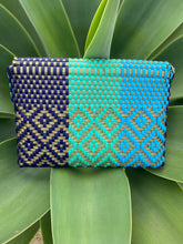 Load image into Gallery viewer, Mar y Tierra Clutch