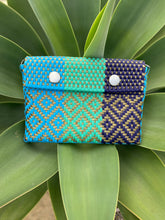 Load image into Gallery viewer, Mar y Tierra Clutch