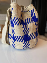 Load image into Gallery viewer, Wayuu Mochila Bag | Azúl Checkered
