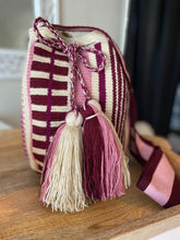 Load image into Gallery viewer, Wayuu Mochila Bag | Rosé
