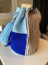 Load image into Gallery viewer, Wayuu Mochila Bag | Azúl Clarita
