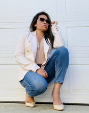 Load image into Gallery viewer, Ivory Blazer - Plus
