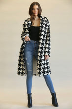 Load image into Gallery viewer, Black and White Houndstooth Coat
