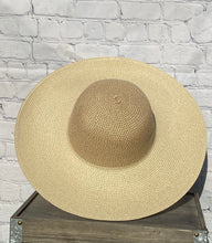 Load image into Gallery viewer, Women&#39;s Wide-Brim Beach Hat - Toast
